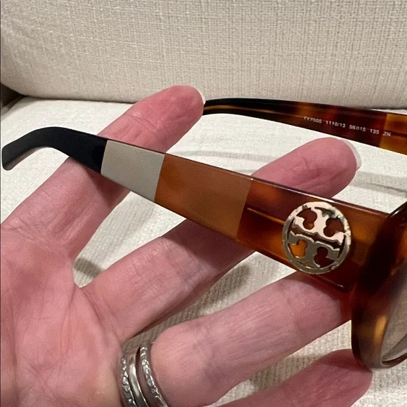 Tory Burch Tortoise Shell Sunglasses - Picture 6 of 12